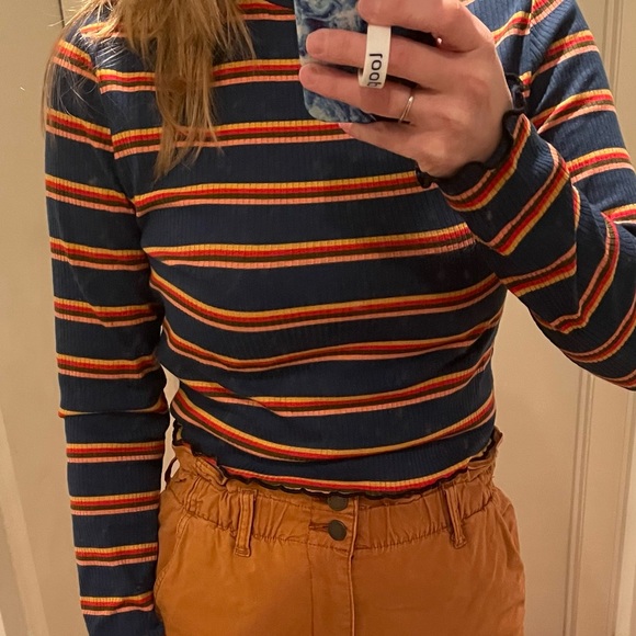 SHEIN Lettuce Trim 90s Style Semi-Crop Mock Neck size M - Picture 3 of 3